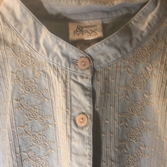 Madison & Max button down top size 18W  long sleeves blue cream floral d… - Picture 3 of 9